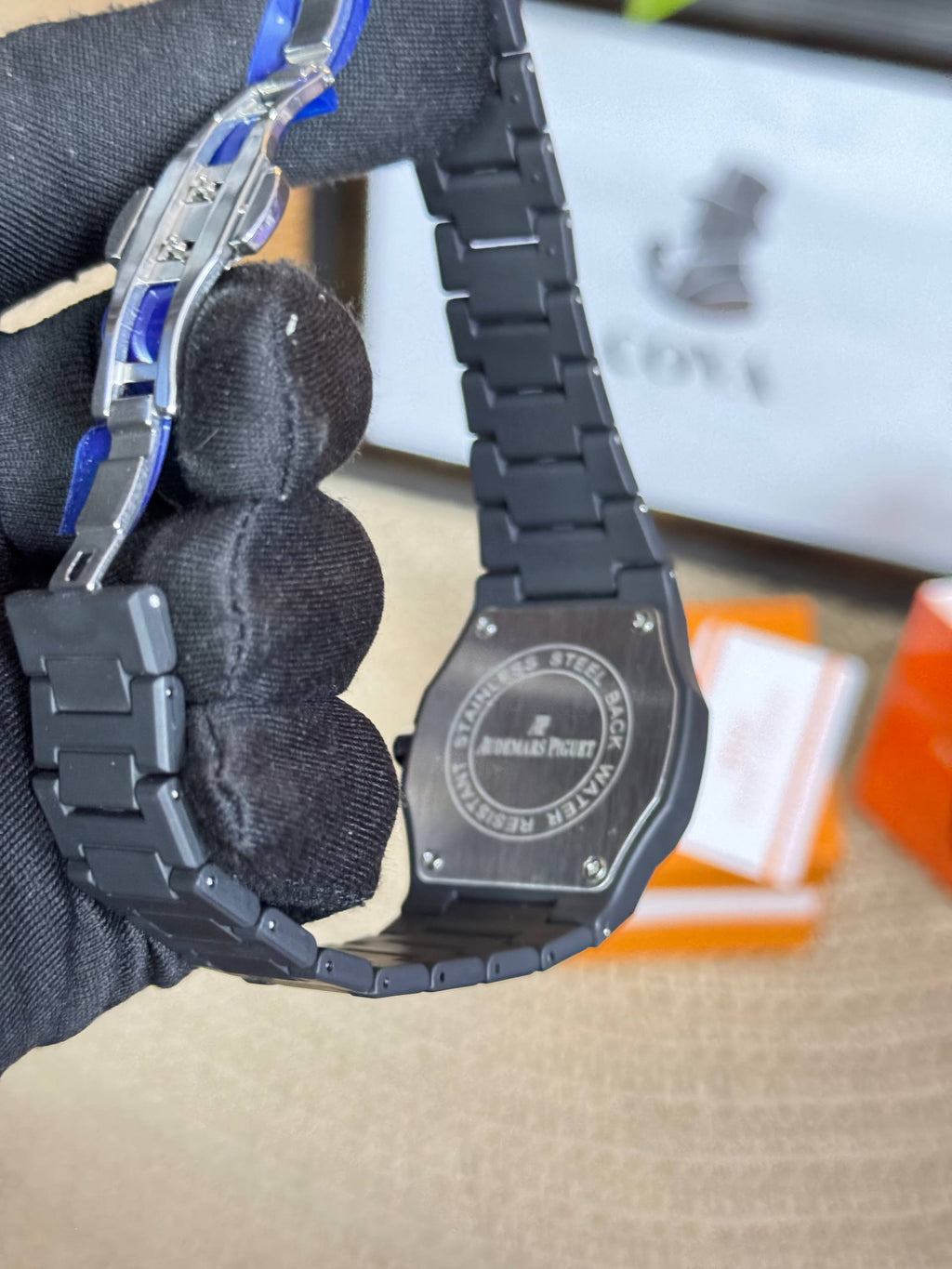 Carbon Black x Arabic Edition