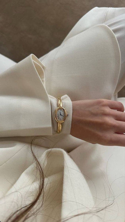 Cartier Baignoire Style Women's Watch – Gold Oval Roman Dial