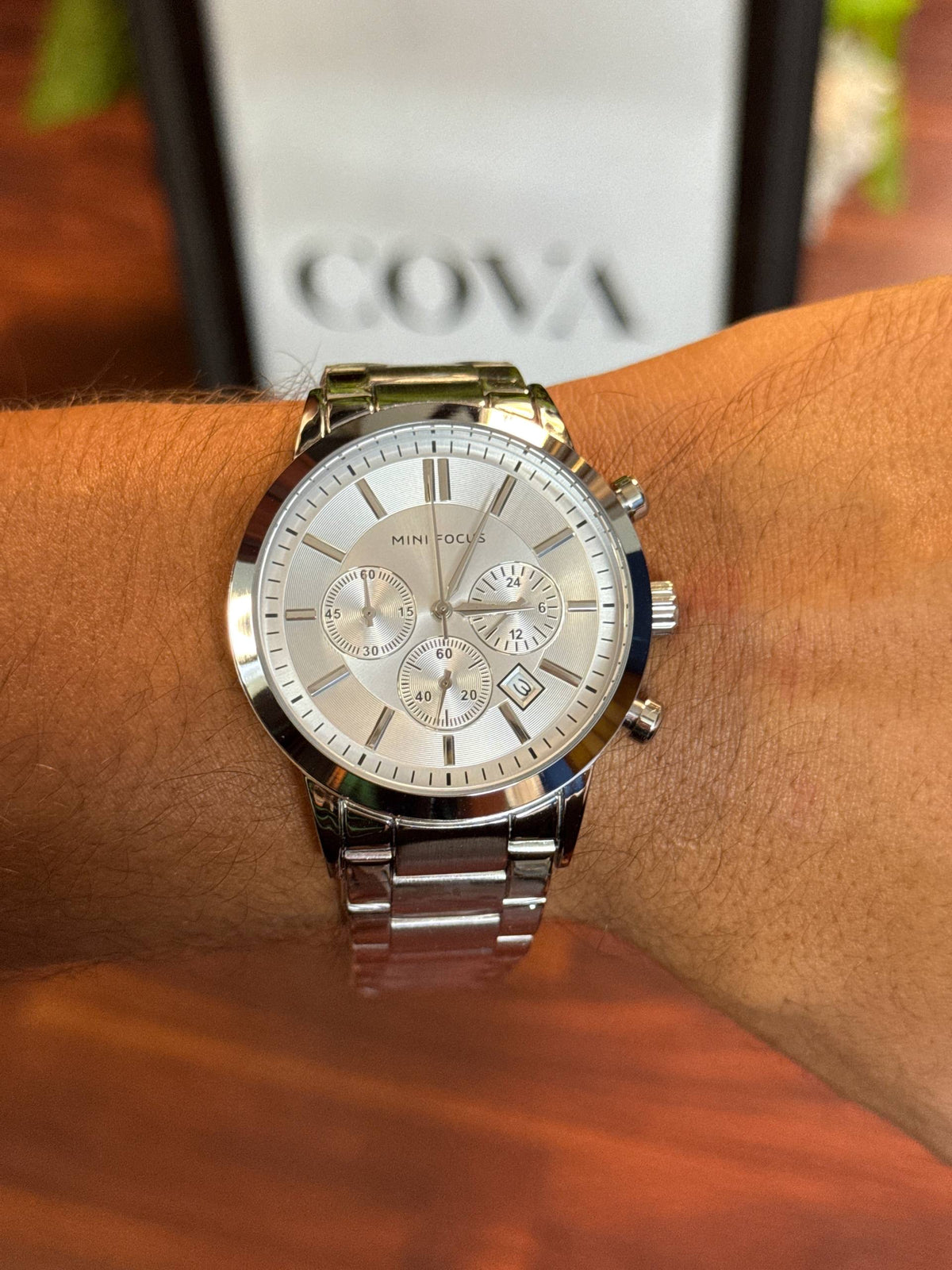 MINI FOCUS Original Men's Chronograph Watch – Silver Dial, Stainless Steel Bracelet