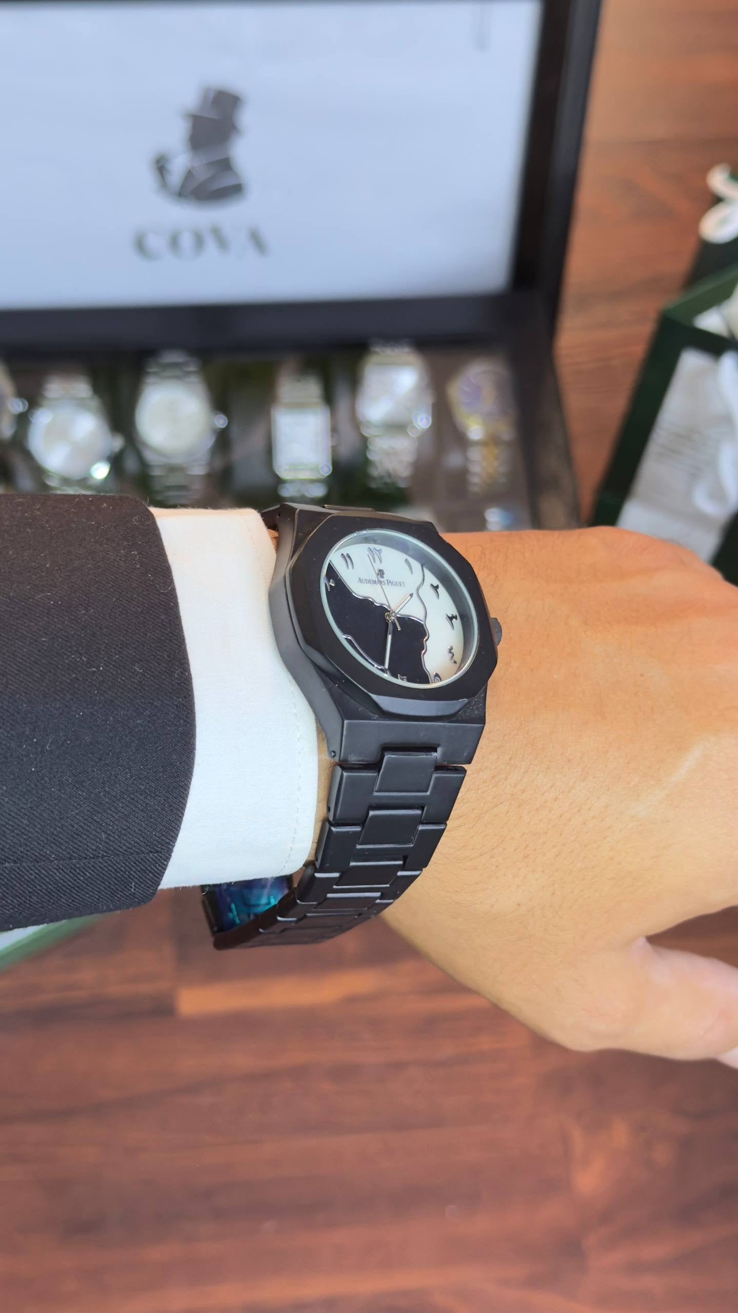 ZARA Classic – White Dial, Silver Stainless Steel Bracelet (41mm)