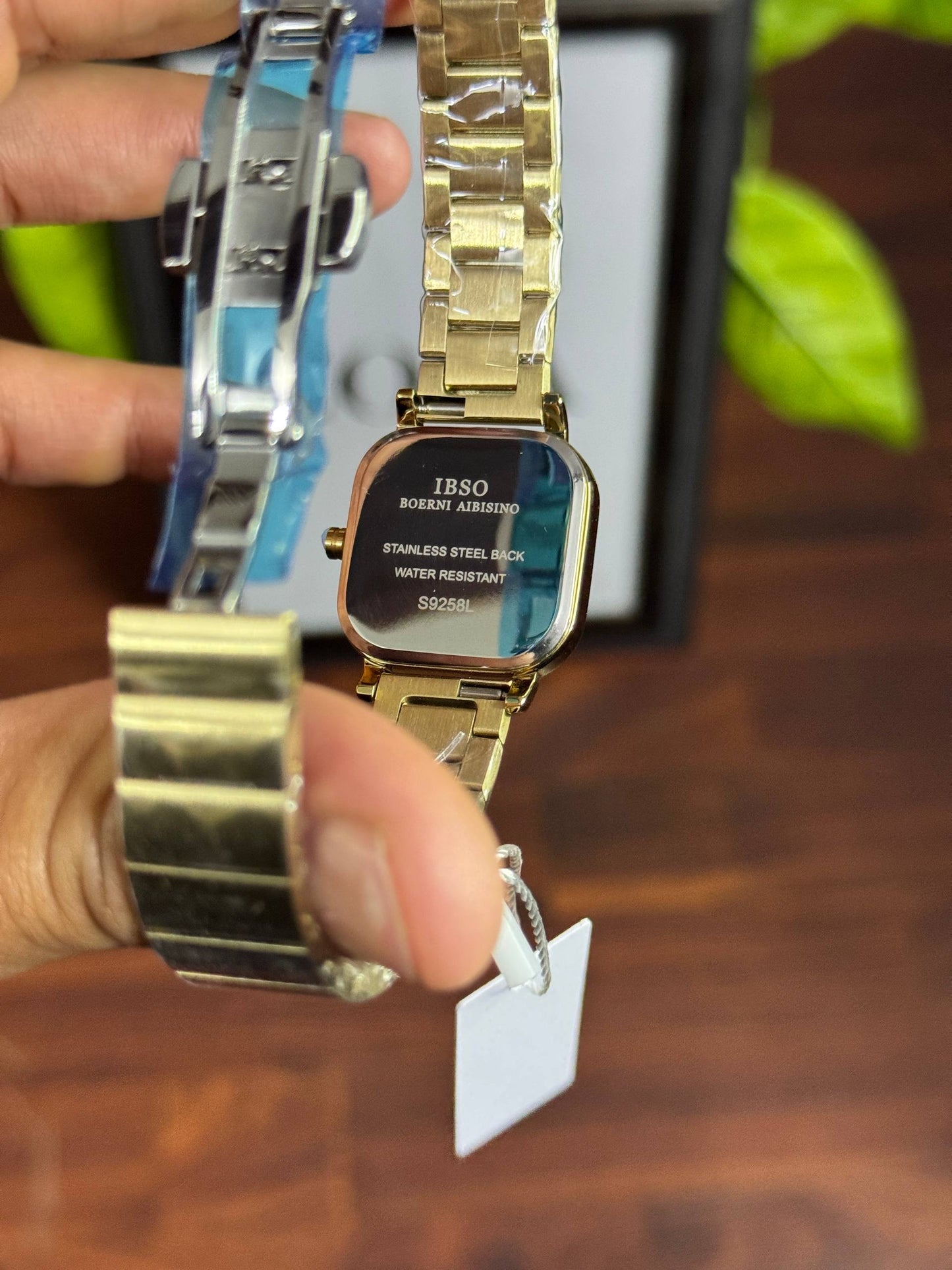 IBSO Classic Watch for Women -Analog- Quartz - Gold stainless steel Band-Silver Dail- IBM20