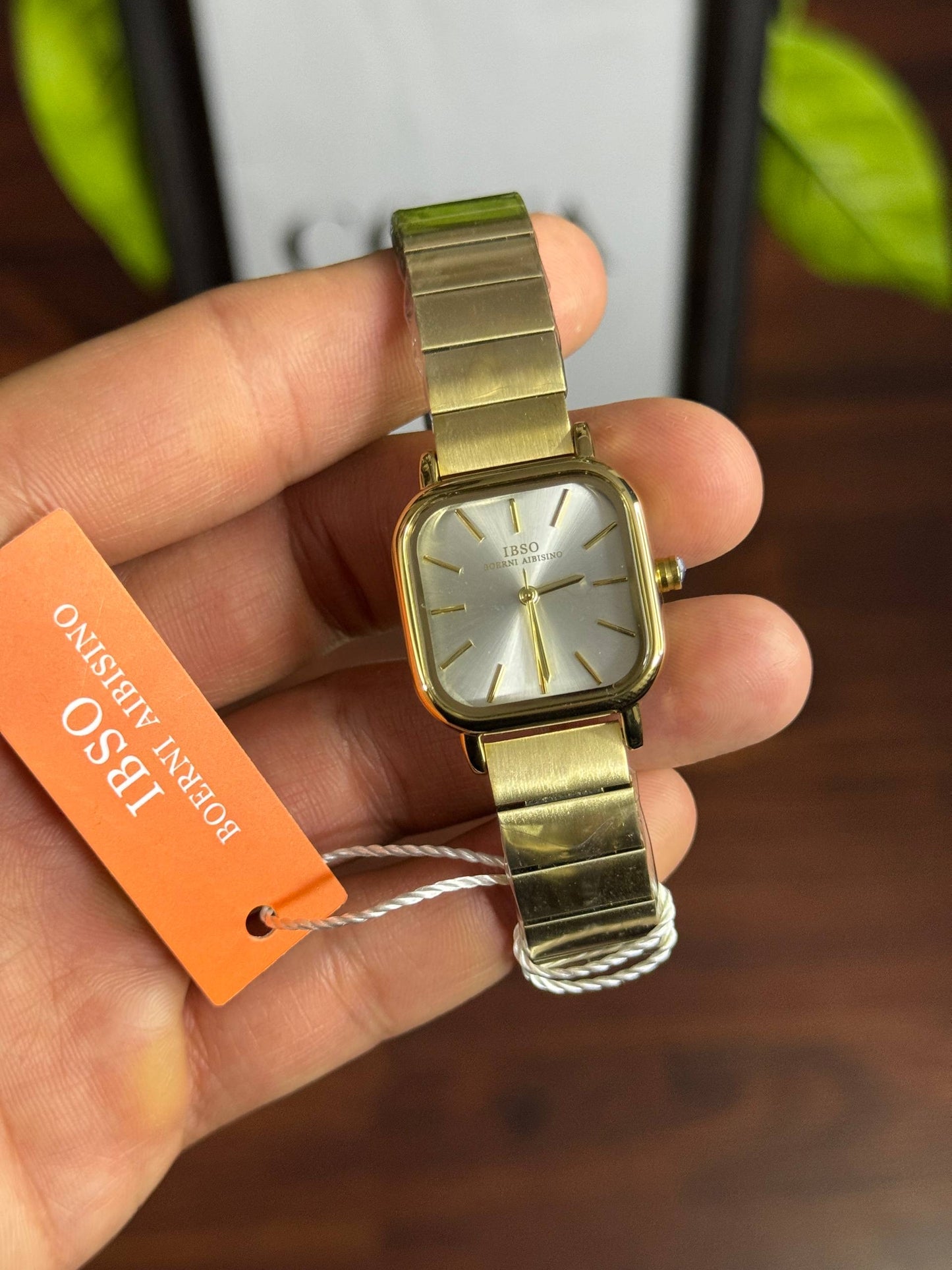 IBSO Classic Watch for Women -Analog- Quartz - Gold stainless steel Band-Silver Dail- IBM20