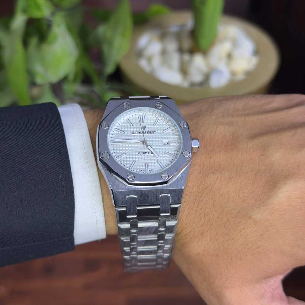 Audemars Pigue “ Royal Oak “