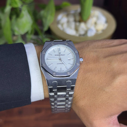 Audemars Pigue “ Royal Oak “
