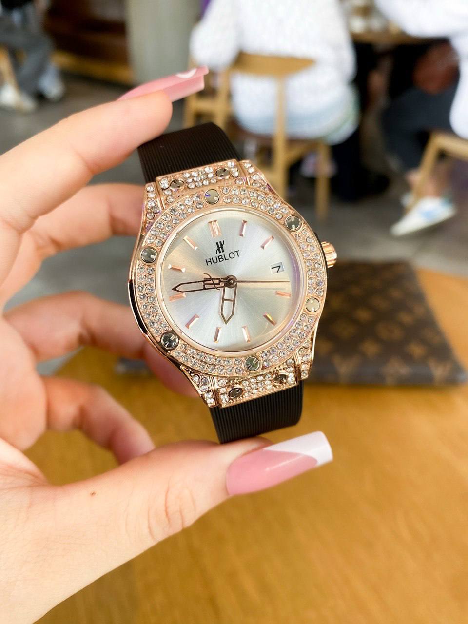 Hublot Style – Ladies Luxury Watch