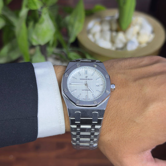 Audemars Pigue “ Royal Oak “