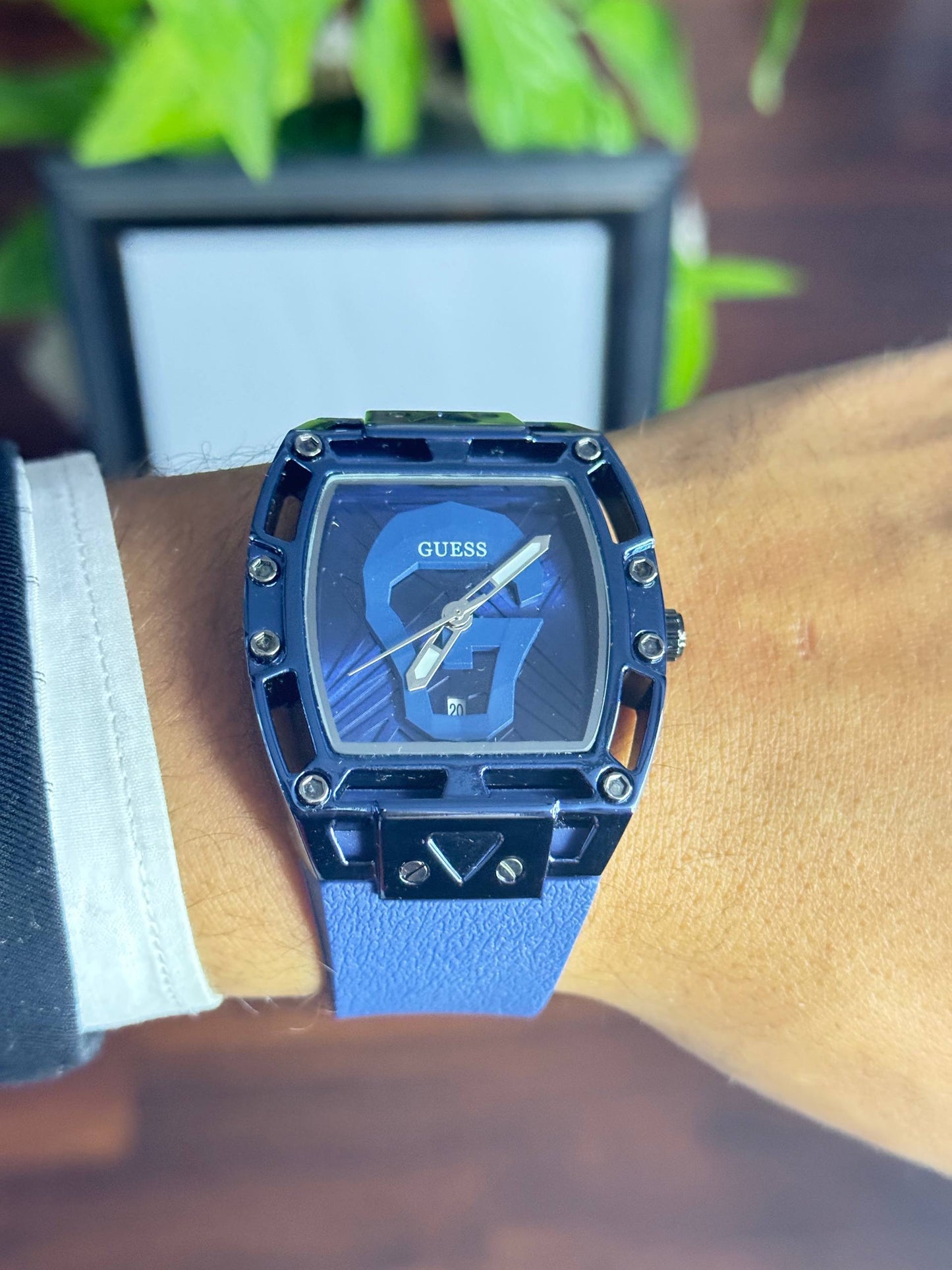 Guess Style Men’s Watch – Black Dial, Black Silicone Strap