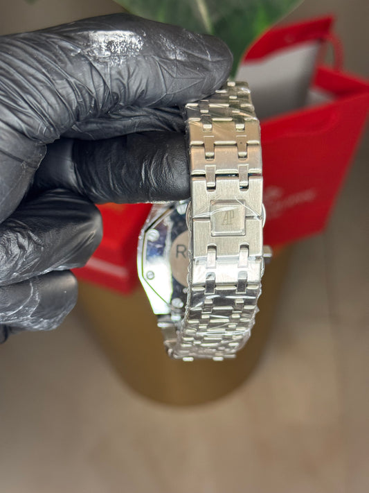Audemars Pigue “ Royal Oak “
