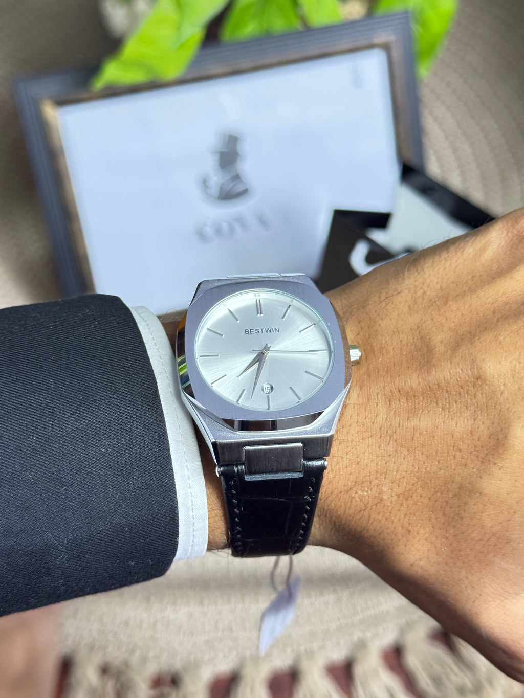 BESTWIN – Leather Strap Watch