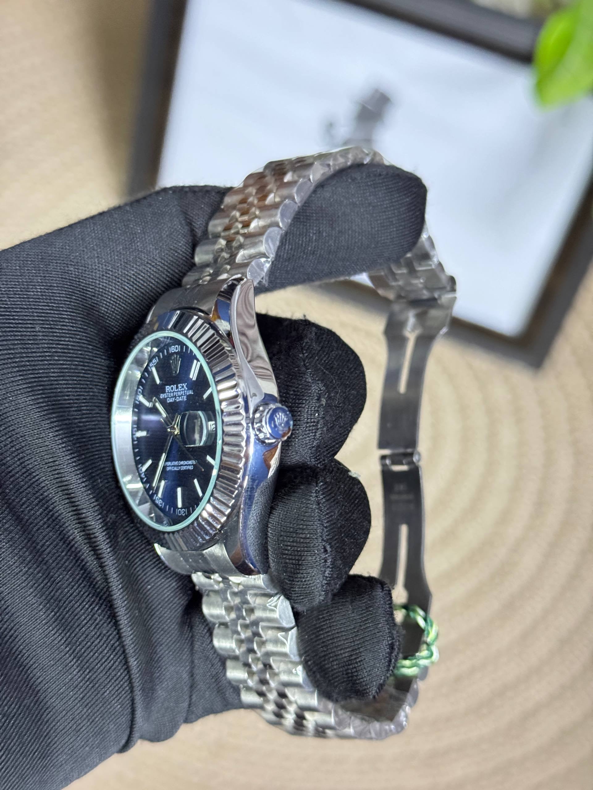 Rolex Date just Blue  Dial 41mm, Semiautomatic Movement